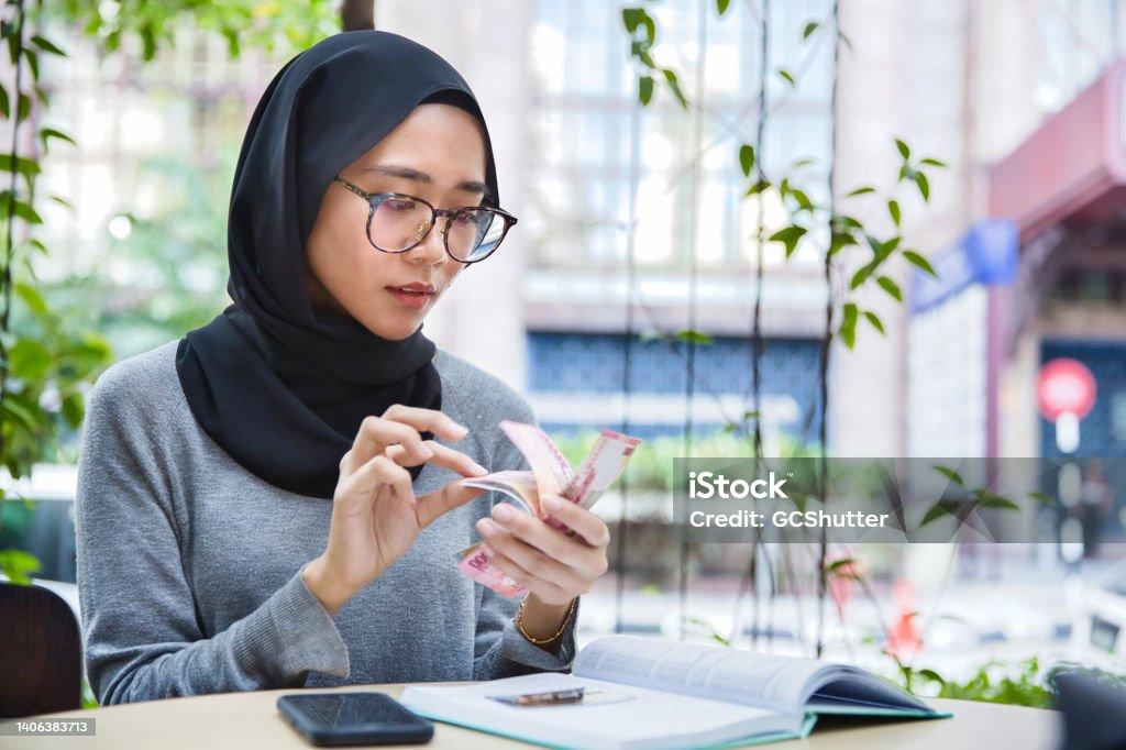 Ubah Mindset Kamu, Jika Ingin Uang Datang Dengan Mudah!