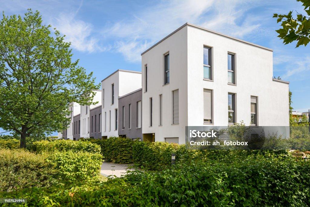 Bisnis Properti Makin Dilirik, Dari Kavling Pinggir Kota Sampai Cuan Miliaran, Kamu Tertarik?