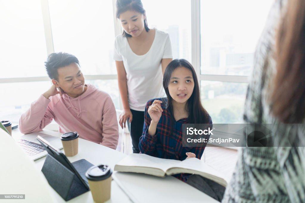Kemnaker Buka Magang Nasional! Fresh Grad Bisa Cuan hingga Dapat Pengalaman Sekaligus!