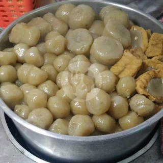 Cilok Jadi Usaha Baru: Usaha Jajanan Murah Meriah yang Bisa Raup Jutaan