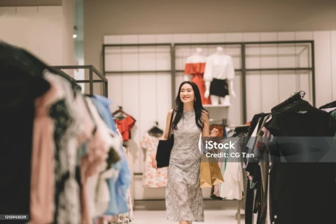 Bisnis Jastip Barang Branded Makin Kinclong, Gen Z Jadi Pasar Utama