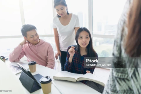 Kemnaker Buka Magang Nasional! Fresh Grad Bisa Cuan hingga Dapat Pengalaman Sekaligus!